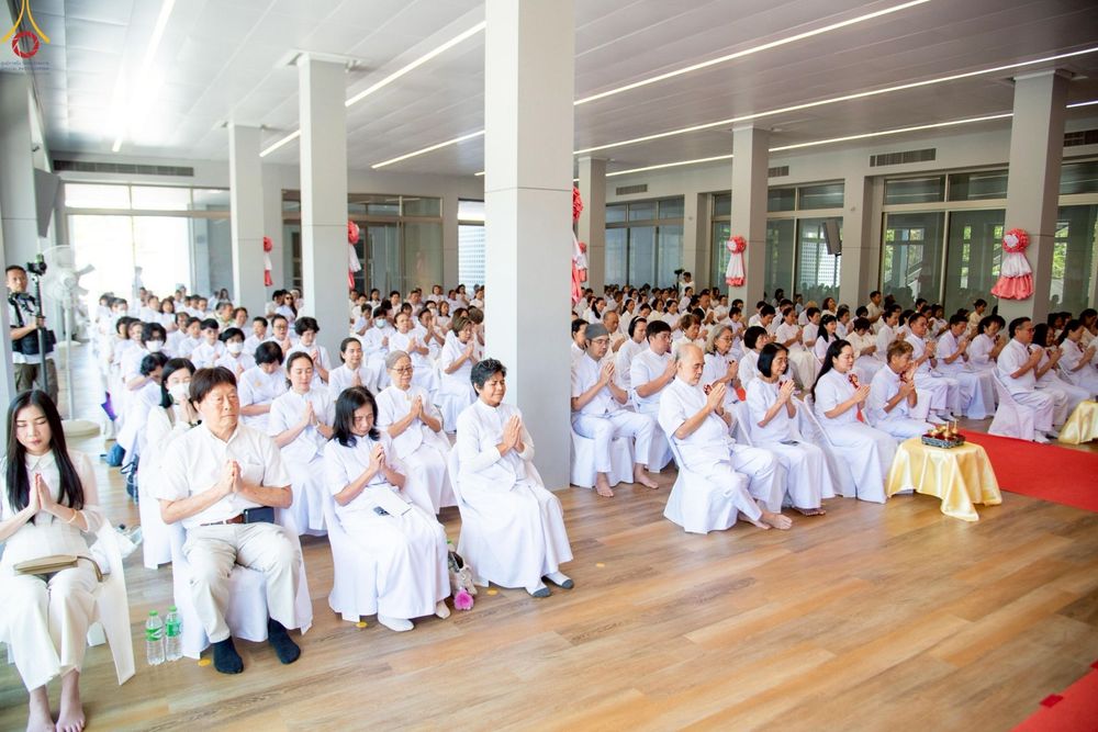 ภาพ No.249298:วันที่ 20 กันยายน พ.ศ. 2568 พิธีประดิษฐานรูปหล่อหลวงปู่วัดปากน้ำ ภาษีเจริญ ณ วิหารพระมงคลเทพมุนี (สด จนฺทสโร) ศูนย์ปฏิบัติธรรมภูเก็ต จ.ภูเก็ต