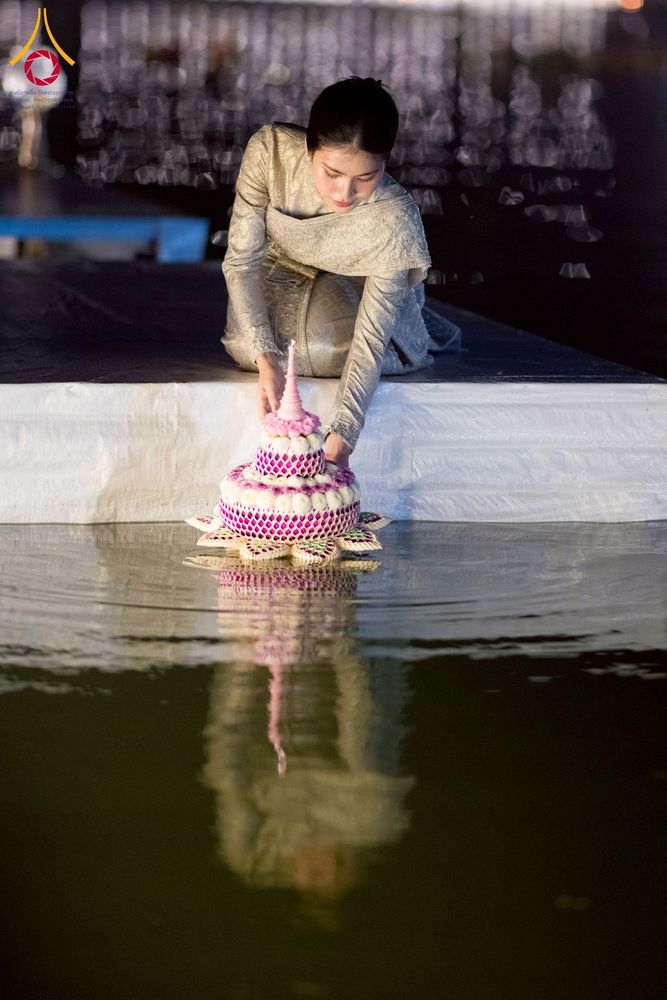 ภาพ No.266412:วันพุธที่ 5 พฤศจิกายน พ.ศ. 2568 (วันพระ ขึ้น 15 ค่ำ เดือน 12) พิธีลอยกระทงธรรม  ณ สระมหาเศรษฐีทะเลบุญ มหาวิหารพระมงคลเทพมุนี วัดพระธรรมกาย จ.ปทุมธานี