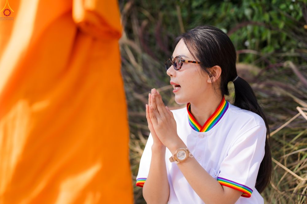 ภาพ No.290429:วันที่ 7 มกราคม พ.ศ. 2569 พิธีต้อนรับพระธรรมยาตรา ณ อนุสรณ์สถานลำดับที่ 2  สถานที่ตั้งมโนปณิธานบวชตลอดชีวิต อนุสรณ์สถานคลองบางนางแท่น (ภาพชุดที่ 2) อ.สามพราน จ.นครปฐม ในโครงการธรรมยาตรา กตัญญูบูชา มหาปูชนียาจารย์ พระมงคลเทพมุนี(สด จนฺทสโร) พระผู้ปราบมาร 