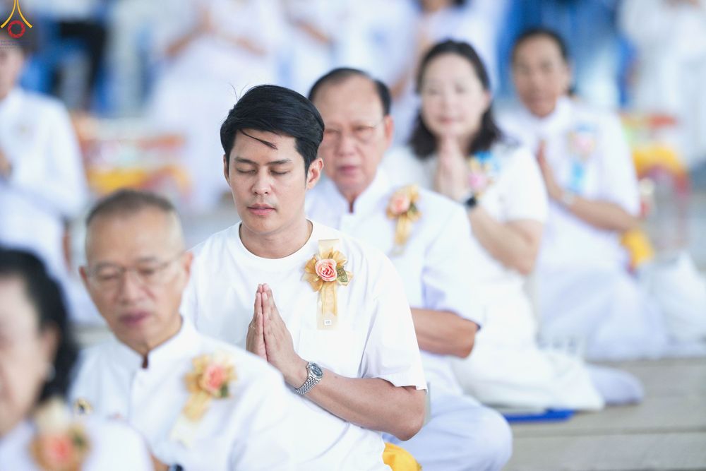 ภาพ No.348312:วันที่ 10 กันยายน พ.ศ.2569 พิธีสวดพระพุทธมนต์ และถวายภัตตาหารเป็นสังฆทาน เนื่องในวันครบ 26 ปี วันคล้ายละสังขาร คุณยายอาจารย์มหารัตนอุบาสิกาจันทร์ ขนนกยูง ณ หอฉันคุณยายอาจารย์ฯ วัดพระธรรมกาย