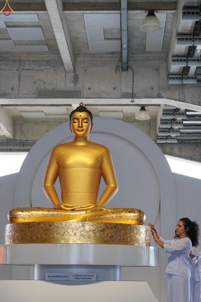 ภาพ No.345160:วันที่ 7 - 19 สิงหาคม พ.ศ.2569 ต้อนรับชาวต่างชาติเยี่ยมชมวัดพระธรรมกาย