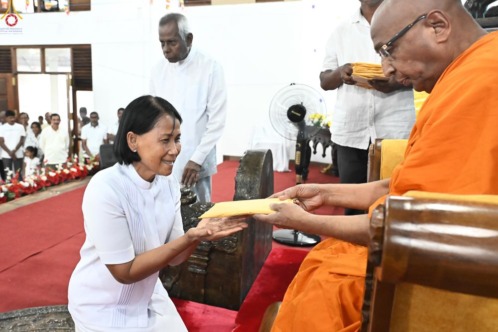 ภาพ No.278783:วันที่ 30 ตุลาคม 2568 กฐินสมทบวัดต่างประเทศ โดยคณะศิษยานุศิษย์ บูชาธรรม 81 ปี หลวงพ่อธัมมชโย ณ วัดศรีธรรมานันทะ บาลังโกด้า ประเทศศรีลังกา วัดสังฆราช อมรปุระนิกาย สมเด็จไมตรี มูรตี