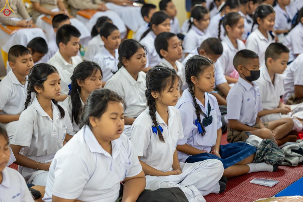 ภาพ No.293121:วันที่ 12 มกราคม พ.ศ. 2569 พิธีทอดผ้าป่าทำนุบำรุงศาสนสถาน ณ วัดไผ่โรงวัว ต.บางตาเถร อ.สองพี่น้อง จ.สุพรรณบุรี ในโครงการธรรมยาตรา กตัญญูบูชา มหาปูชนียาจารย์ พระมงคลเทพมุนี(สด จนฺทสโร) พระผู้ปราบมาร อนุสรณ์สถาน 7 แห่ง ปีที่ 14