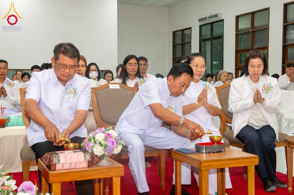 ภาพ No.316137:วันศุกร์ที่ 27 มีนาคม พ.ศ. 2569 พิธีบำเพ็ญกุศล คุณพ่อณรงค์ จินตมากุล  สิริอายุ 99 ปี 11 เดือน โยมบิดา พระครูปลัดรัตนวีรวัฒน์ (รังสฤษดิ์ อิทฺธิจินตโก) ที่ปรึกษาเจ้าคณะจังหวัดปทุมธานี เจ้าอาวาสวัดพระธรรมกาย  ณ ห้องปลูกศรัทธา 2 วัดพระธรรมกาย ปทุมธานี