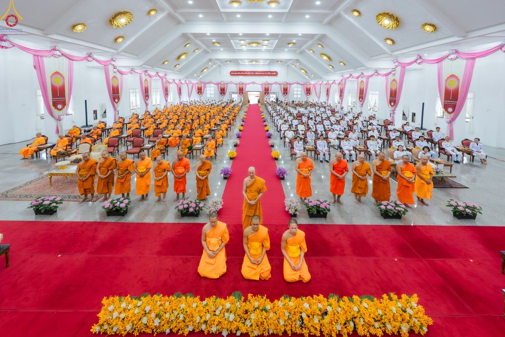 ภาพ No.331847:วันพฤหัสบดีที่ 4 มิถุนายน พ.ศ.2569 พิธีต้อนรับเปรียญธรรม 9 ประโยค และเปรียญธรรม 6 ประโยค  ณ อาคารธรรมสภา วัดบ้านขุน ต.บ่อหลวง อ.ฮอด จ.เชียงใหม่