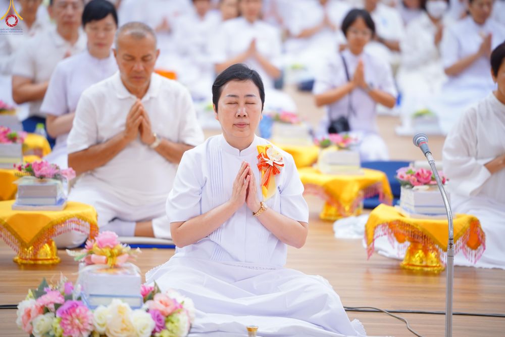 ภาพ No.329076:วันอาทิตย์ที่ 17 พฤษภาคม พ.ศ.2569 พิธีร่วมบุญการศึกษาพระภิกษุสามเณร (หนังสือบาลี นักธรรม ทางก้าวหน้า World-Pec) ณ ห้องแก้วสารพัดนึก 2 วัดพระธรรมกาย