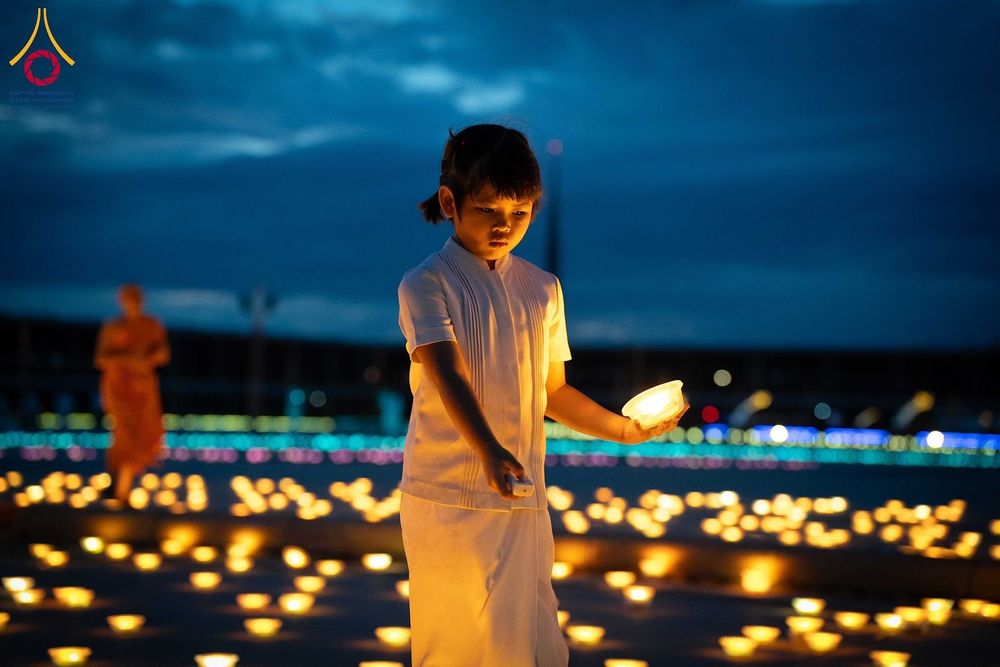 ภาพ No.345798:วันพฤหัสบดีที่ 27 สิงหาคม พ.ศ.2569 พิธีจุดประทีป เนื่องในวันธรรมชัย ณ วัดพระธรรมกาย ปทุมธานี
