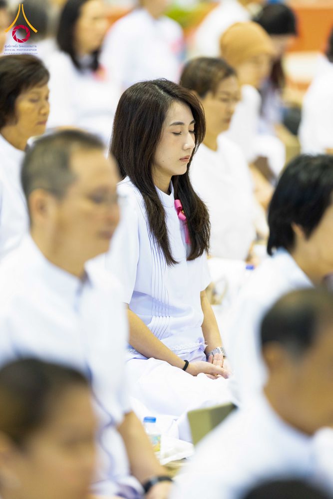 ภาพ No.318348:วันอาทิตย์ต้นเดือนที่ 5 เมษายน พ.ศ.2569 พิธีบูชาข้าวพระ ณ สภาธรรมกายสากล วัดพระธรรมกาย