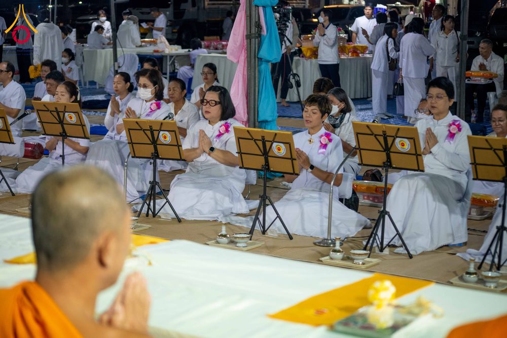 ภาพ No.301047:วันที่ 23 มกราคม พ.ศ. 2569 พิธีถวายภัตตาหารเป็นสังฆทาน แด่พระธรรมยาตรา ณ อนุสรณ์สถานบางปลา วัดบางปลา อำเภอบางเลน จังหวัดนครปฐม ในโครงการธรรมยาตรา กตัญญูบูชา มหาปูชนียาจารย์ พระมงคลเทพมุนี(สด จนฺทสโร) พระผู้ปราบมาร อนุสรณ์สถาน 7 แห่ง ปีที่ 14