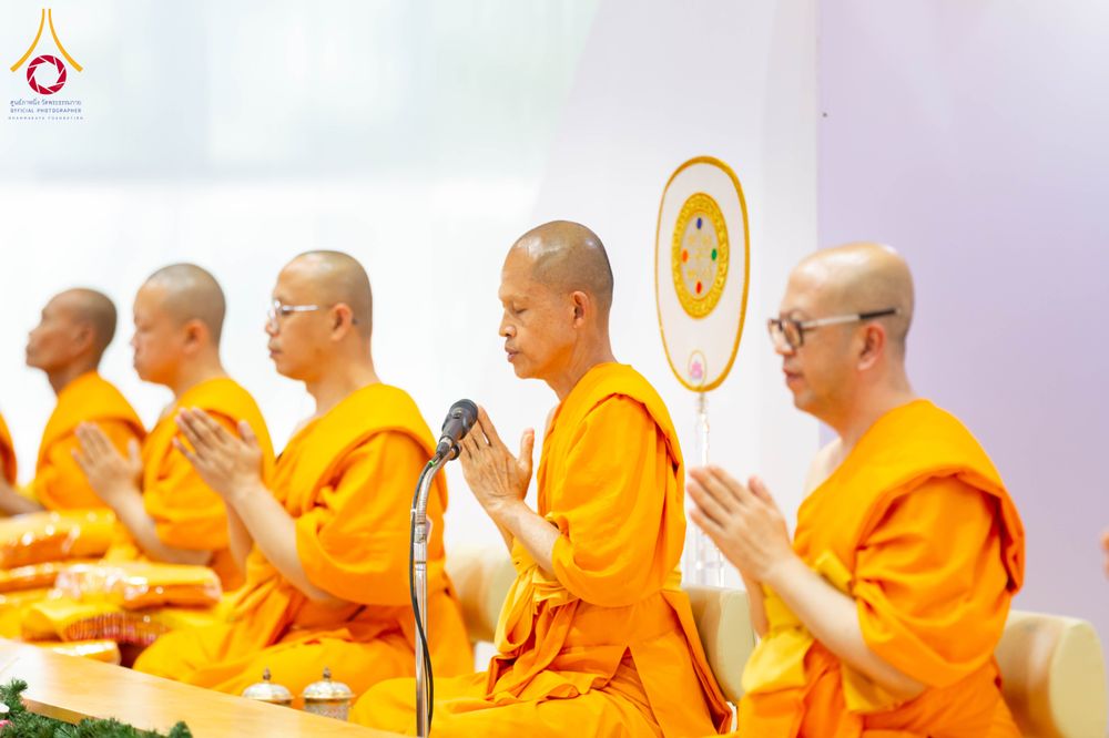 ภาพ No.315636:วันอาทิตย์ ที่ 22 มีนาคม พ.ศ. 2569 พิธีทอดผ้าป่าฉลองพระประธาน พิธีประดิษฐานพระบรมสารีริกธาตุในองค์พระประธาน พิธีจารึกชื่อบรรจุในแผ่นฌาน ณ ศูนย์ปฏิบัติธรรมสมุทรปราการ (บางบ่อ)