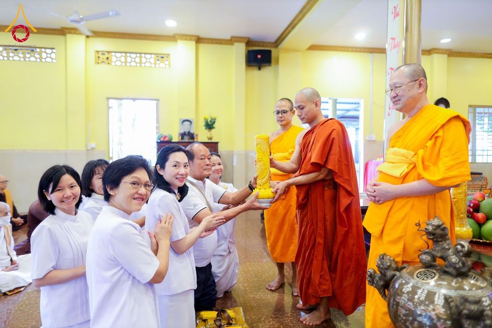 ภาพ No.344545:วันที่ 8-11 สิงหาคม พ.ศ.2569 “ประเพณีเข้าพรรษา เชื่อมพระพุทธศาสนาสองแผ่นดิน” ถวายเทียนพรรษา 9 วัด ณ นครโฮจิมินห์ สาธารณรัฐสังคมนิยมเวียดนาม
