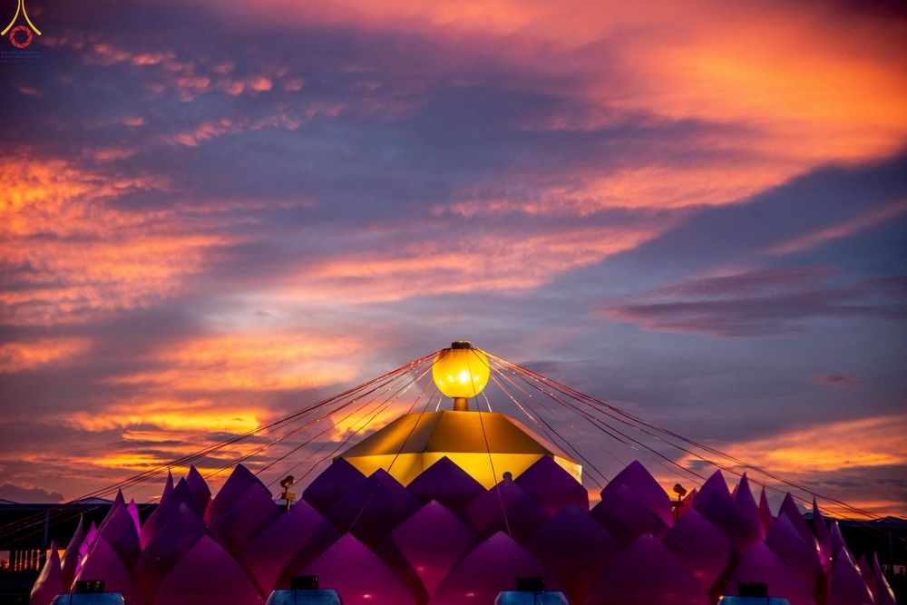 ภาพ No.253068:วันที่ 10 ตุลาคม พ.ศ. 2568 พิธีปลูกต้นทรัพย์บานชื่น ณ ลานธรรม วัดพระธรรมกาย