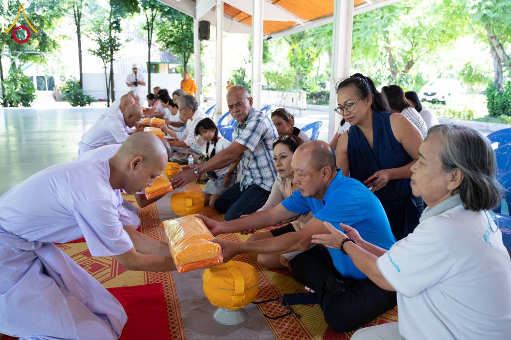 ภาพ No.341662:วันเสาร์ที่ 25 กรกฎาคม พ.ศ. 2569 พิธีตัดปอยผม ปลงผม พิธีบรรพชาอุปสมบทหมู่  โครงการบรรพชาอุปสมบทหมู่ รุ่นเข้าพรรษา ประจำปี 2569 ณ ศูนย์ปฏิบัติธรรมบุญประสาน จังหวัดนครราชสีม
