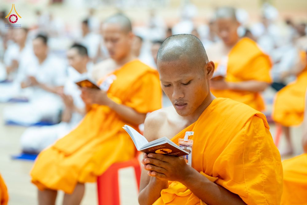 ภาพ No.350083:วันที่ 17-18 กันยายน พ.ศ. 2569 โครงการบรรพชาพัฒนาคุณธรรม จริยธรรม สำหรับนักเรียนนายสิบตำรวจ (นสต.) รุ่นที่ 16 ศูนย์ฝึกอบรมตำรวจภูธรภาค 1  ได้จัดกิจกรรม ณ สภาธรรมกายสากล ห้องแก้ว2