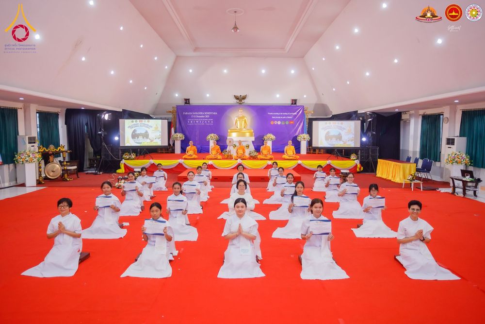 ภาพ No.282152:วันที่ 22 ธันวาคม พ.ศ.2568 พิธีปิดโครงการอบรมอุบาสิการุ่นที่ 1 อินโดนีเซีย