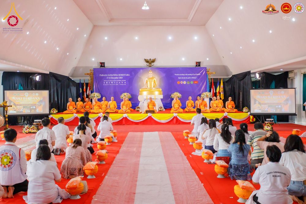 ภาพ No.283626:วันเสาร์ที่ 20 ธันวาคม  2568 พิธีบรรพชาสามเณร ณ ประเทศอินโดนีเซีย