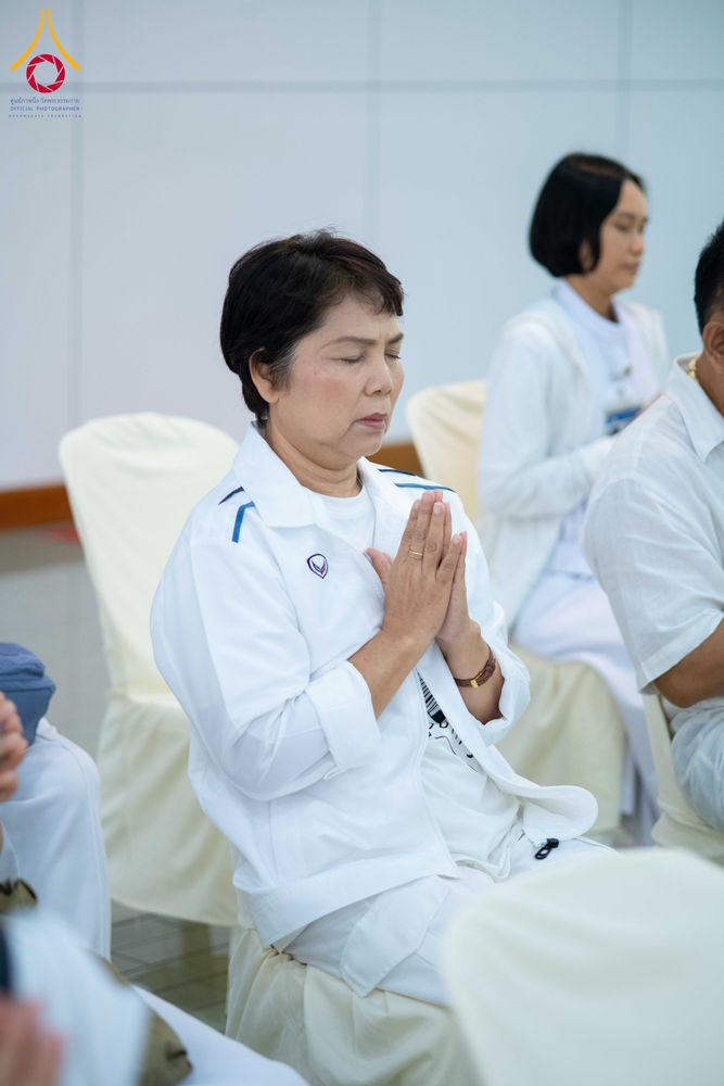 ภาพ No.278478:วันพุธที่ 10 ธันวาคม พ.ศ.2568  พิธีทอดผ้าป่าเพื่อสนับสนุนโครงการตักบาตรพระ 10,000 รูป เมืองกาญจนบุรี ณ อาคารปลูกศรัทธา วัดพระธรรมกาย