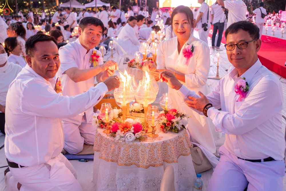 ภาพ No.292089:วันที่ 10 มกราคม พ.ศ. 2569 พิธีจุดประทีปถวายเป็นพุทธบูชา และบูชาธรรมมหาปูชนียาจารย์  ณ อนุสรณ์สถานคลองบางนางแท่น อ.สามพราน จ.นครปฐม ในโครงการธรรมยาตรา กตัญญูบูชา มหาปูชนียาจารย์ พระมงคลเทพมุนี(สด จนฺทสโร) พระผู้ปราบมาร อนุสรณ์สถาน 7 แห่ง ปีที่ 14