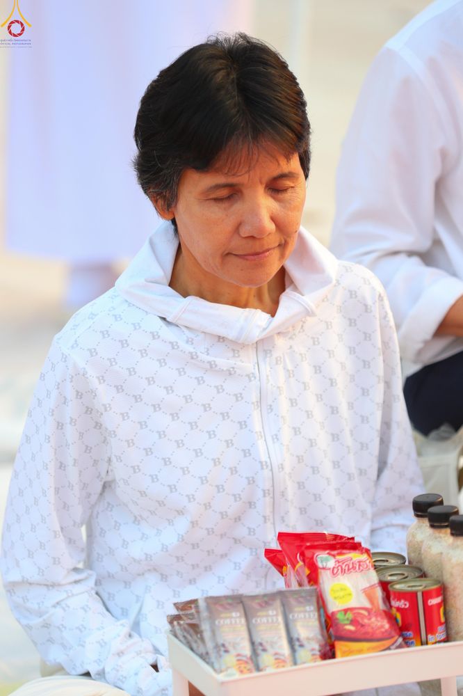 ภาพ No.294398:วันที่ 14 มกราคม พ.ศ. 2569 พิธีตักบาตรพระธรรมยาตรา ณ วัดสองพี่น้อง ต.ต้นตาล อ.สองพี่น้อง จ.สุพรรณบุรี ในโครงการธรรมยาตรา กตัญญูบูชา มหาปูชนียาจารย์ พระมงคลเทพมุนี(สด จนฺทสโร) พระผู้ปราบมาร อนุสรณ์สถาน 7 แห่ง ปีที่ 14