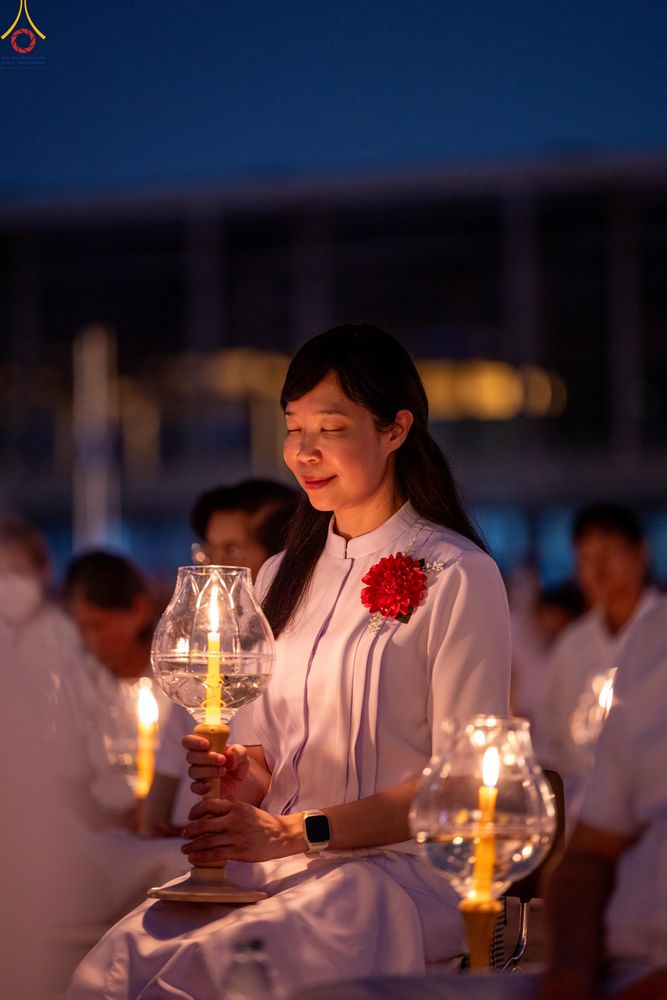 ภาพ No.308004:วันที่ 31 มกราคม พ.ศ. 2569 พิธีจุดประทีปธรรมถวายเป็นพุทธบูชา  และบูชาธรรมมหาปูชนียาจารย์ (ภาพชุดที่ 3) ณ วัดพระธรรมกาย ปทุมธานี ในโครงการธรรมยาตรา กตัญญูบูชา มหาปูชนียาจารย์ พระมงคลเทพมุนี(สด จนฺทสโร) พระผู้ปราบมาร อนุสรณ์สถาน 7 แห่ง ปีที่ 14