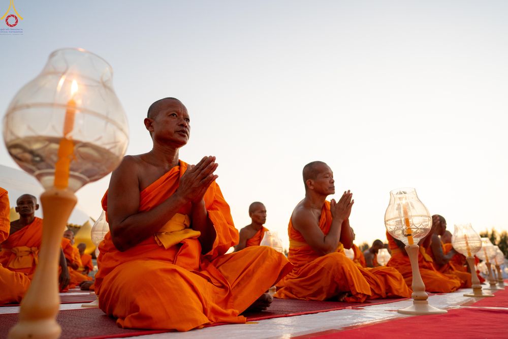 ภาพ No.302354:วันที่ 23 มกราคม พ.ศ. 2569 พิธีจุดประทีปธรรมถวายเป็นพุทธบูชา (ภาพชุดที่ 2) และบูชาธรรมมหาปูชนียาจารย์  ณ อนุสรณ์สถานลำดับที่ 5 สถานที่เผยแผ่วิชชาธรรมกายครั้งแรก อนุสรณ์สถานบางปลา วัดบางปลา อำเภอบางเลน จังหวัดนครปฐม ในโครงการธรรมยาตรา กตัญญูบูชา มหาปูชนีย