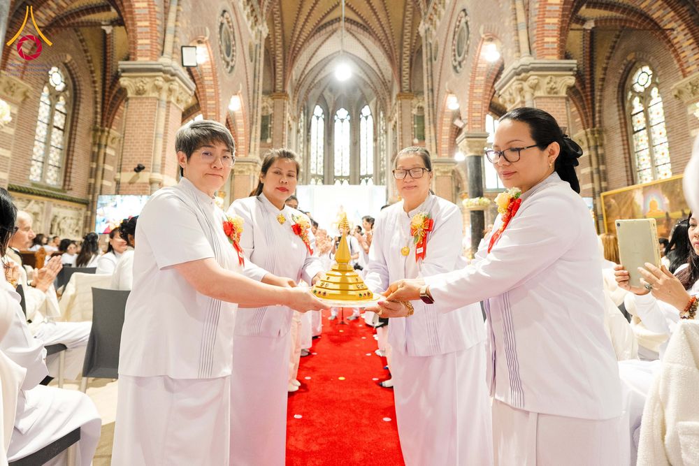 ภาพ No.329650:วันที่ 16 พฤษภาคม พ.ศ.2569 พิธีประดิษฐานพระประธาน และบรรจุพระบรมสารีริกธาตุ เนเธอร์เเลนด์