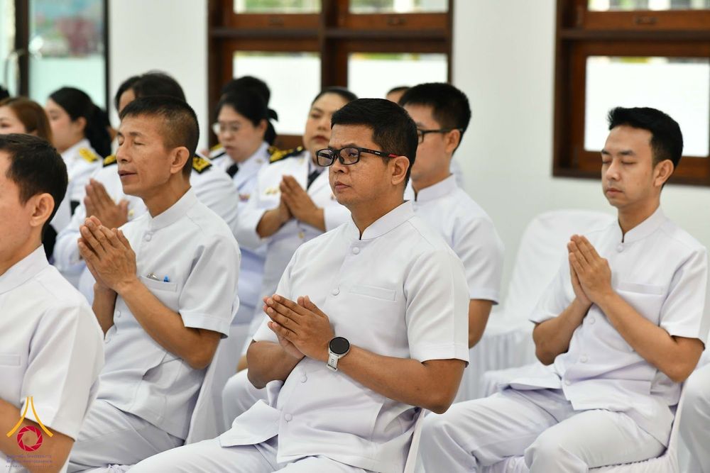 ภาพ No.344204:วันที่ 12 สิงหาคม พ.ศ. 2569  พสกนิกรชาวอำเภอคลองหลวง พร้อมใจร่วมพิธีสวดพระพุทธมนต์และทำบุญตักบาตรถวายพระราชกุศล เนื่องในวันคล้ายวันพระราชสมภพ สมเด็จพระบรมราชชนนีพันปีหลวง และวันแม่แห่งชาติ 12 สิงหาคม 2569