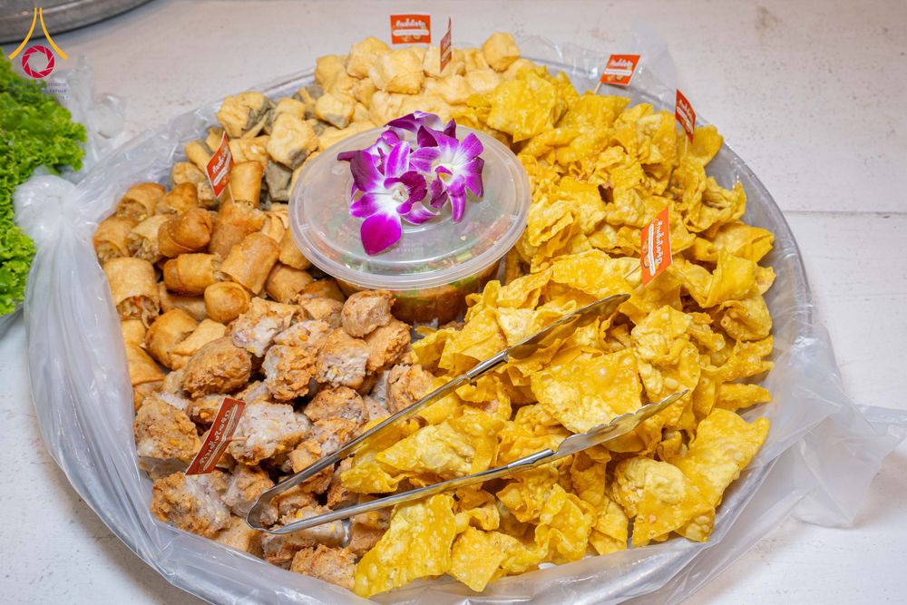 ภาพ No.303923:วันที่ 28 มกราคม พ.ศ. 2569 พิธีถวายภัตตาหารเป็นสังฆทาน แด่พระธรรมยาตรา ณ วัดพระธรรมกาย  จังหวัดปทุมธานี ในโครงการธรรมยาตรา กตัญญูบูชา มหาปูชนียาจารย์ พระมงคลเทพมุนี(สด จนฺทสโร) พระผู้ปราบมาร อนุสรณ์สถาน 7 แห่ง ปีที่ 14