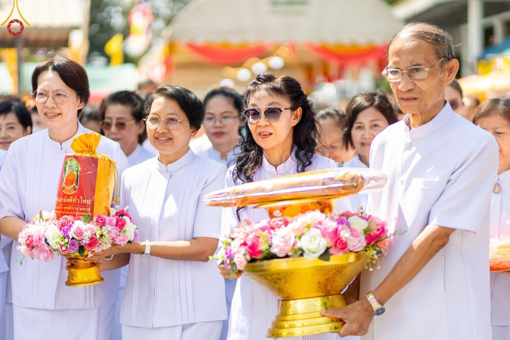 ภาพ No.167016:พิธีทอดกฐิน ณ วัดอัยยิการาม จ.ปทุมธานี ในโครงการกฐินสามัคคีทั่วไทย 30,000 วัด บูชาธรรม 80 ปี หลวงพ่อธัมมชโย โดยคณะศิษยานุศิษย์วัดพระธรรมกาย วันที่ 23 ตุลาคม พ.ศ. 2567
