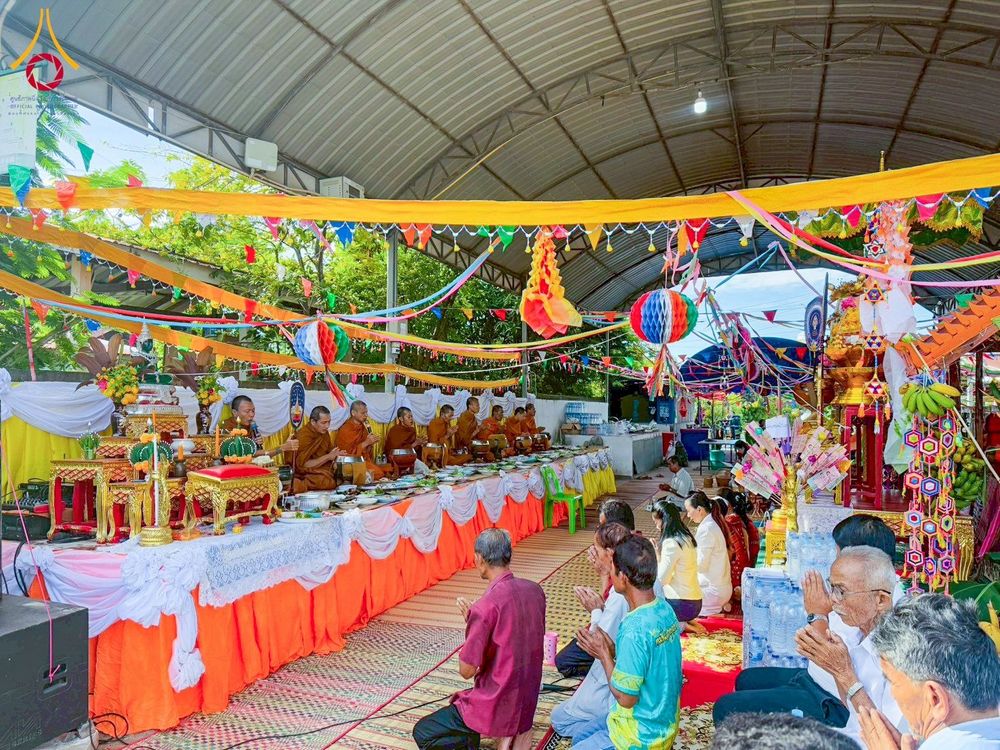 ภาพ No.274151:วันที่ 30 ตุลาคม พ.ศ. 2568 พิธีทอดกฐินสามัคคีทั่วไทย ณ วัดเวฬุวนาราม อ.สมเด็จ จ.กาฬสินธุ์ โดยคณะศิษยานุศิษย์ บูชาธรรม 81 ปี หลวงพ่อธัมมชโย