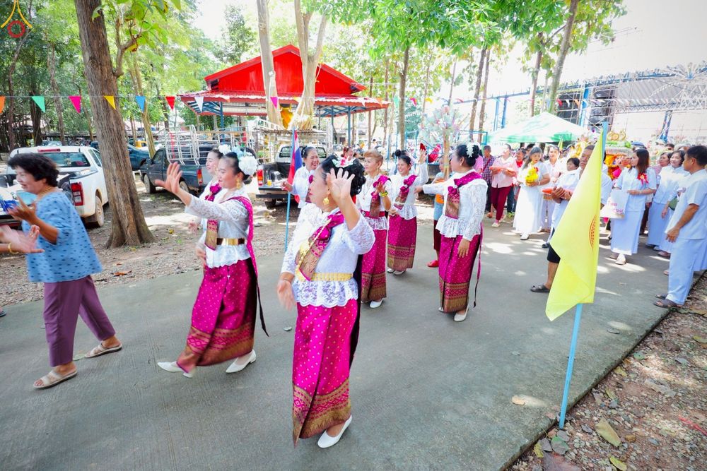 ภาพ No.265729:วันที่ 12 ตุลาคม พ.ศ. 2568 พิธีทอดกฐินสามัคคีทั่วไทย ณ วัดหลังถ้ำ ต.ท่าตูม อ.ศรีมหาโพธิ จ.ปราจีนบุรี โดยคณะศิษยานุศิษย์ บูชาธรรม 81 ปี หลวงพ่อธัมมชโย