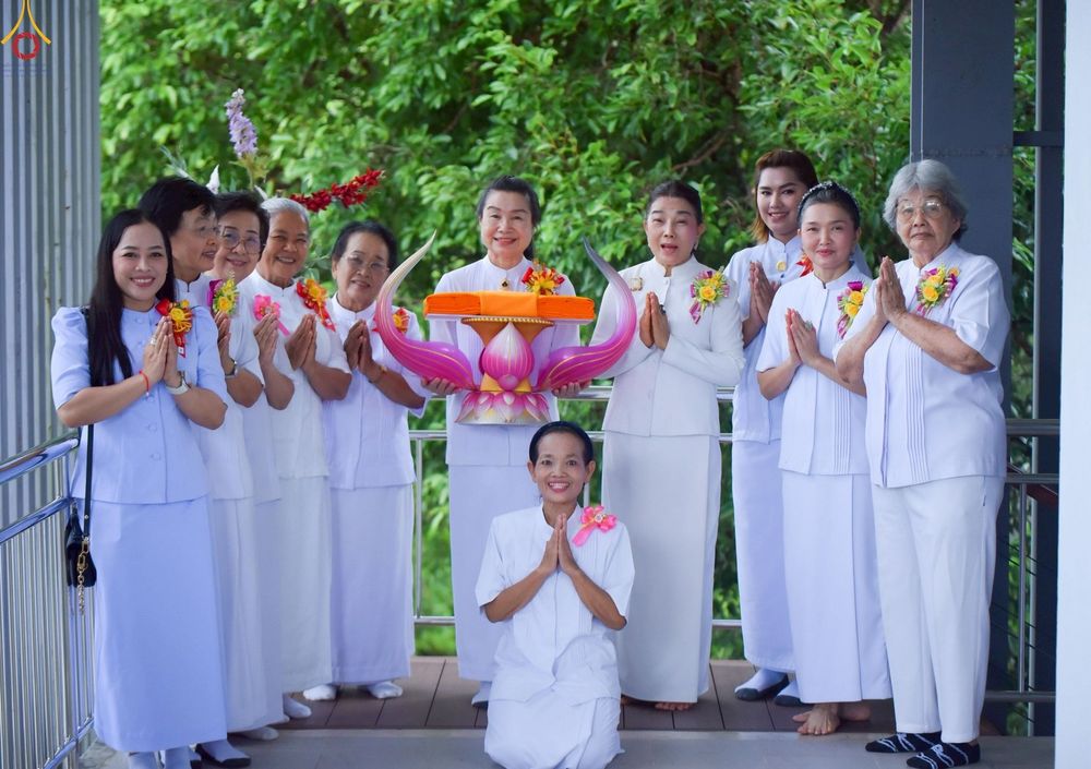 ภาพ No.249901:วันอังคารที่ 30 กันยายน พ.ศ. 2568 พิธีตอกเสามงคลต้นแรกอาคารเศรษฐีถาวร ที่พักผู้มาปฏิบัติธรรม ณ ศูนย์ปฏิบัติธรรมจันทบุรี