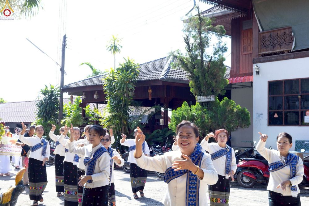 ภาพ No.269999:วันที่ 12 ตุลาคม พ.ศ. 2568 พิธีทอดกฐินสามัคคีทั่วไทย ณ วัดแม่กาห้วยเคียน อ.เมือง จ.พะเยา โดยคณะศิษยานุศิษย์ บูชาธรรม 81 ปี หลวงพ่อธัมมชโย