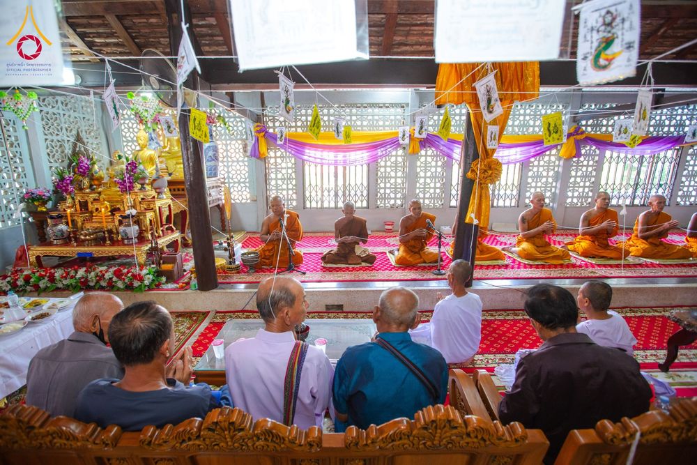 ภาพ No.169964:พิธีทอดกฐิน ณ วัดเขาสมอระบัง จ.เพชรบุรี ในโครงการกฐินสามัคคีทั่วไทย 30,000 วัด บูชาธรรม 80 ปี หลวงพ่อธัมมชโย โดยคณะศิษยานุศิษย์วัดพระธรรมกาย วันที่ 26 ตุลาคม พ.ศ. 2567