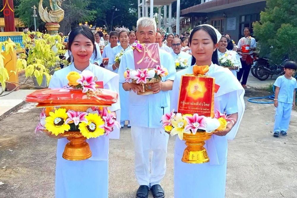 ภาพ No.256069:วันที่ 12 ตุลาคม พ.ศ. 2568 พิธีทอดกฐินสามัคคีทั่วไทย 30,000 วัด โดยคณะศิษยานุศิษย์ บูชาธรรม 81 ปี หลวงพ่อธัมมชโย ณ วัดช่างหิน อ.ห้วยราช จ.บุรีรัมย์
