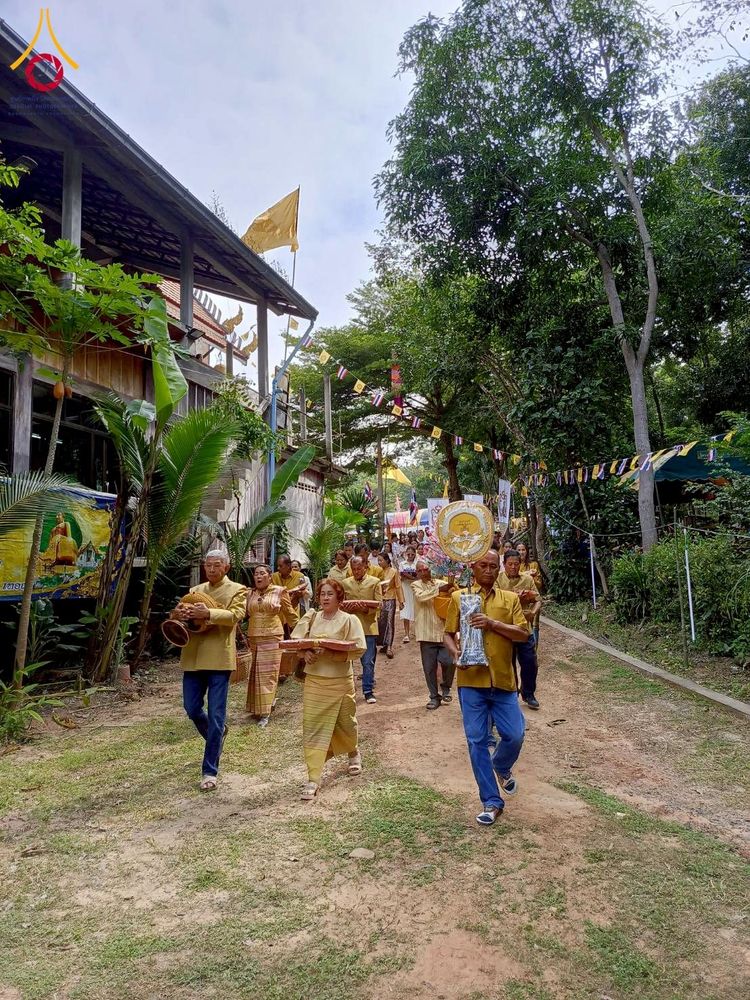 ภาพ No.274193:วันที่ 26 ตุลาคม พ.ศ. 2568 พิธีทอดกฐินสามัคคีทั่วไทย ณ วัดภูหินตัด โนนดินแดง บุรีรัมย์ โดยคณะศิษยานุศิษย์ บูชาธรรม 81 ปี หลวงพ่อธัมมชโย