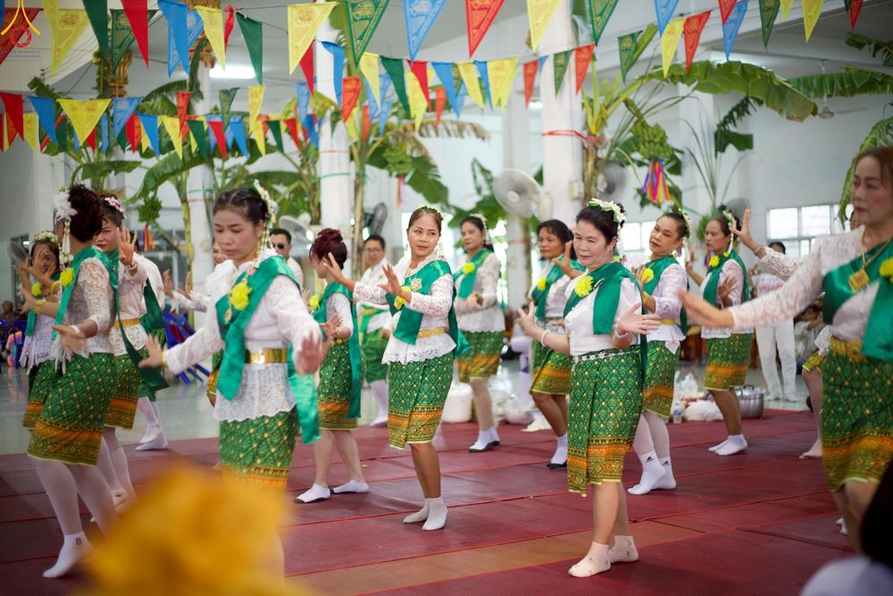 ภาพ No.254038:วันที่ 12 ตุลาคม พ.ศ. 2568 พิธีทอดกฐินสามัคคีทั่วไทย 30,000 วัด โดยคณะศิษยานุศิษย์ บูชาธรรม 81 ปี หลวงพ่อธัมมชโย ณ วัดหนองคล้า อ.ศรีราชา จ.ชลบุรี