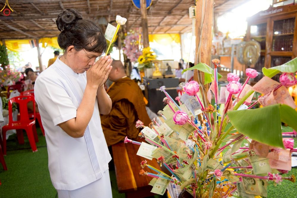 ภาพ No.262860:วันที่ 11 ตุลาคม พ.ศ. 2568 พิธีทอดกฐินสามัคคีทั่วไทย 30,000 วัด โดยคณะศิษยานุศิษย์ บูชาธรรม 81 ปี หลวงพ่อธัมมชโย ณ สำนักปฏิบัติธรรมเปล่งศรีธรรมจักร อ.หนองหญ้าไซ จ.สุพรรณบุรี