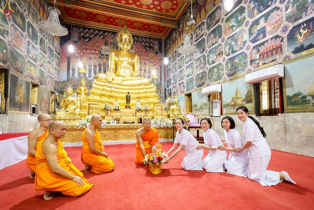 ภาพ No.264810:วันศุกร์ที่ 24 ตุลาคม พ.ศ. 2568 ถวายปัจจัยสมทบกฐิน ในโครงการกฐินสามัคคีทั่วไทย 30,000 วัด พุทธศักราช 2568 โดย คณะศิษยานุศิษย์ บูชาธรรม 80 ปี หลวงพ่อธัมชโย ณ วัดปากน้ำภาษีเจริญ กรุงเทพฯ