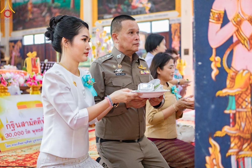 ภาพ No.170065:พิธีทอดกฐิน ณ วัดทุ่งวิจิตร อ.นาดี จ.ปราจีนบุรี ในโครงการกฐินสามัคคีทั่วไทย 30,000 วัด บูชาธรรม 80 ปี หลวงพ่อธัมมชโย โดยคณะศิษยานุศิษย์วัดพระธรรมกาย วันที่ 27 ตุลาคม พ.ศ. 2567