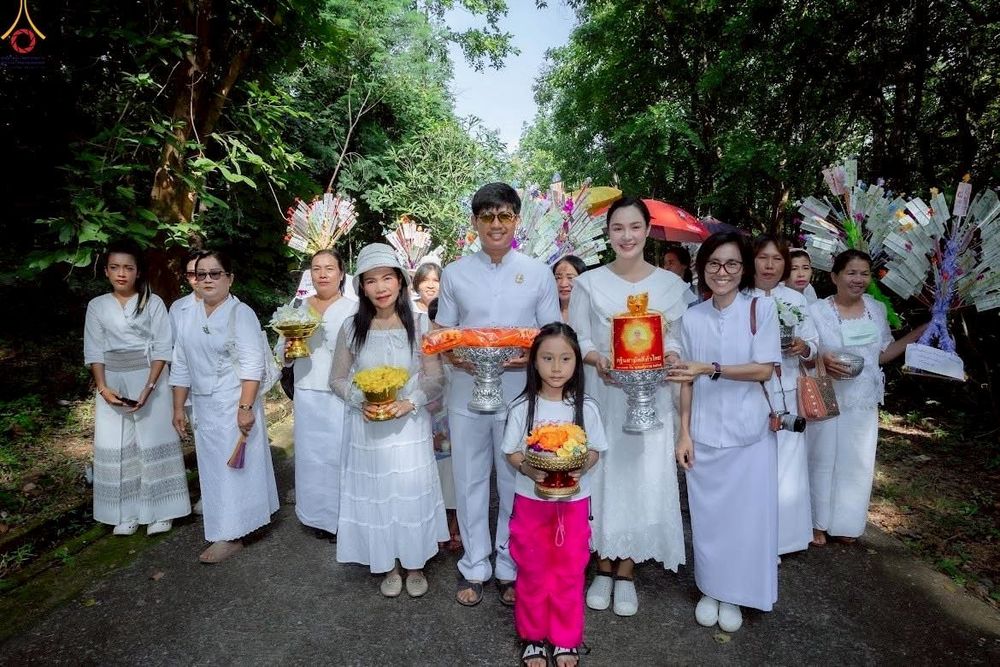 ภาพ No.253742:วันที่ 12 ตุลาคม พ.ศ. 2568 พิธีทอดกฐินสามัคคีทั่วไทย 30,000 วัด โดยคณะศิษยานุศิษย์ บูชาธรรม 81 ปี หลวงพ่อธัมมชโย ณ วัดดอยคำ ตำบลทากาศ  อำเภอแม่ทา จังหวัดลำพูน