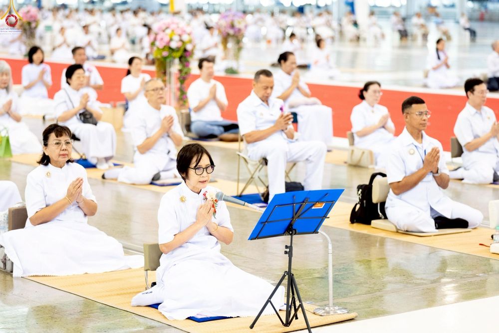 ภาพ No.249399:วันที่ 28 กันยายน พ.ศ. 2568 พิธีจุดเทียนใจ ไฟนิรันด์ อนันตชัย ณ สภาธรรมกายสากล วัดพระธรรมกาย