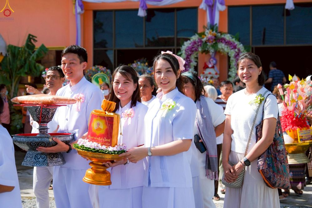 ภาพ No.260981:วันที่ 19 ตุลาคม พ.ศ. 2568 พิธีทอดกฐินสามัคคีทั่วไทย 30,000 วัด โดยคณะศิษยานุศิษย์ บูชาธรรม 81 ปี หลวงพ่อธัมมชโย ณ วัดทุ่งน้อย อ.นครชัยศรี จ.นครปฐม