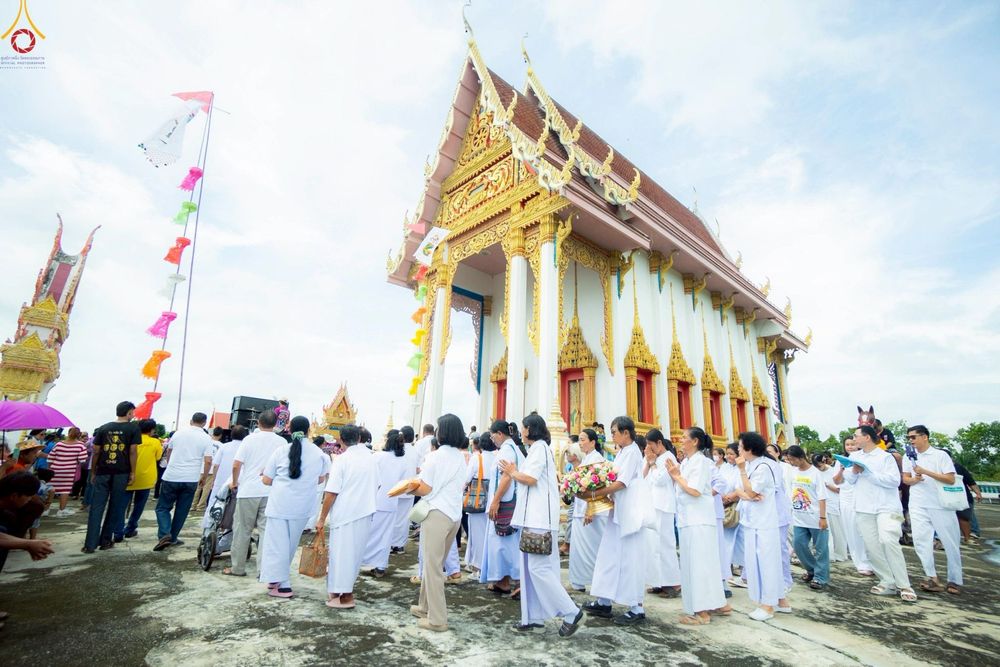 ภาพ No.251880:วันที่ 9 ตุลาคม พ.ศ. 2568 พิธีทอดกฐินสามัคคีทั่วไทย 30,000 วัด โดยคณะศิษยานุศิษย์ บูชาธรรม 81 ปี หลวงพ่อธัมมชโย ณ วัดหนองกระถิน อ.หนองหญ้าไซ จ.สุพรรณบุรี