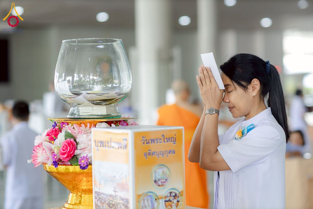 ภาพ No.265866:วันพุธที่ 5 พฤศจิกายน พ.ศ. 2568 (วันพระ ขึ้น 15 ค่ำ เดือน 12) พิธีบุพเปตพลี ครั้งที่ 172 ร่วมอุทิศบุญแด่หมู่ญาติที่ล่วงลับไปแล้ว และสืบทอดอายุพระพุทธศาสนา ณ หอฉันคุณยายอาจารย์ฯ วัดพระธรรมกาย