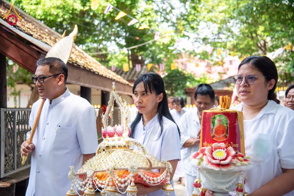 ภาพ No.175189:พิธีทอดกฐิน วัดแรก จ.เพชรบุรี ในโครงการกฐินสามัคคีทั่วไทย 30,000 วัด บูชาธรรม 80 ปี หลวงพ่อธัมมชโย โดยคณะศิษยานุศิษย์วัดพระธรรมกาย วันที่ 14 พฤศจิกายน พ.ศ. 2567