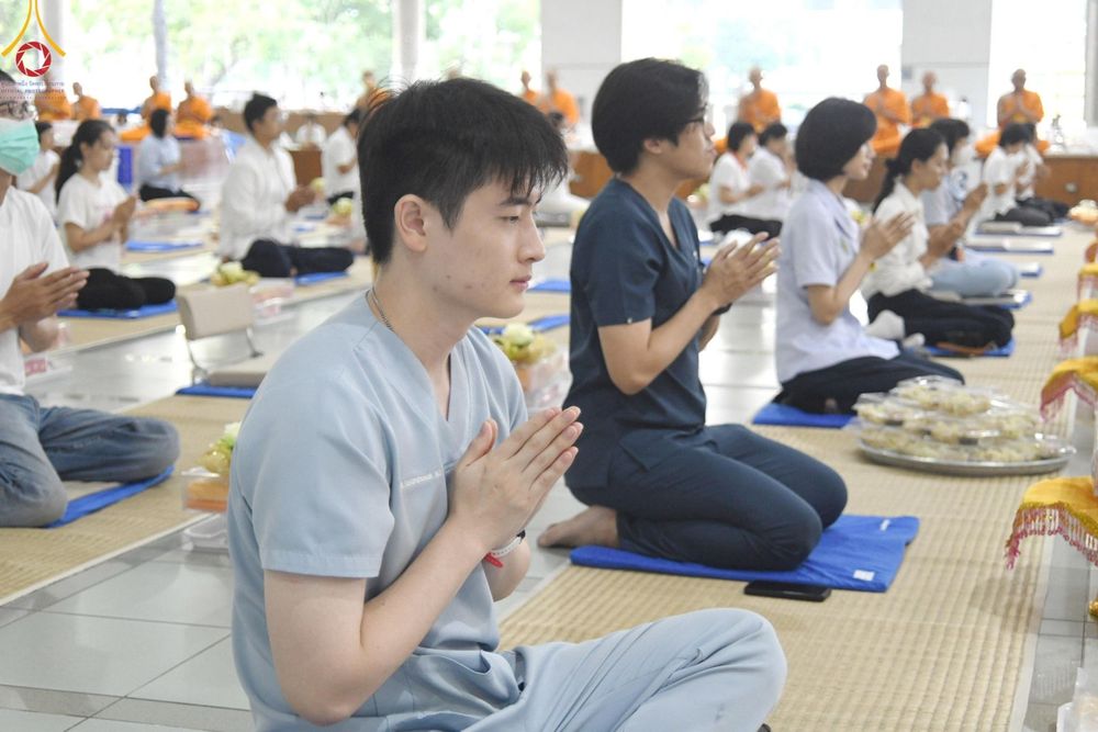 ภาพ No.162086:พิธีถวายภัตตาหารเมนูสวรรค์ เนื่องในวันออกพรรษา (ขึ้น 15 ค่ำ เดือน 11) วันพฤหัสบดีที่ 17 ตุลาคม พ.ศ. 2567 ณ หอฉันคุณยายอาจารย์ฯ วัดพระธรรมกาย