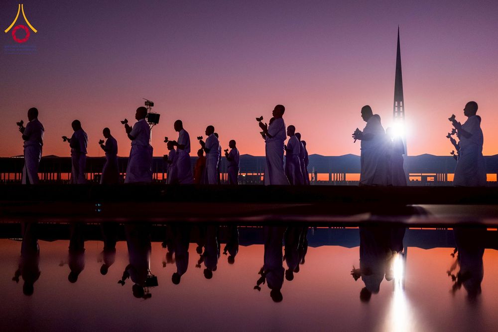 ภาพ No.276564:วันเสาร์ที่ 6 ธันวาคม  พ.ศ. 2568 พิธีเวียนประทักษิณและพิธีวันทาเจดีย์ โครงการอุปสมบทบูชาธรรมมหาปูชนียาจารย์ ประจำปี พ.ศ.2568 โครงการบวชพระนานาชาติ AEC และ WAB รุ่น CEO (นักบริหาร) รุ่นที่ 5 ณ มหาธรรมกายเจดีย์ วัดพระธรรมกาย