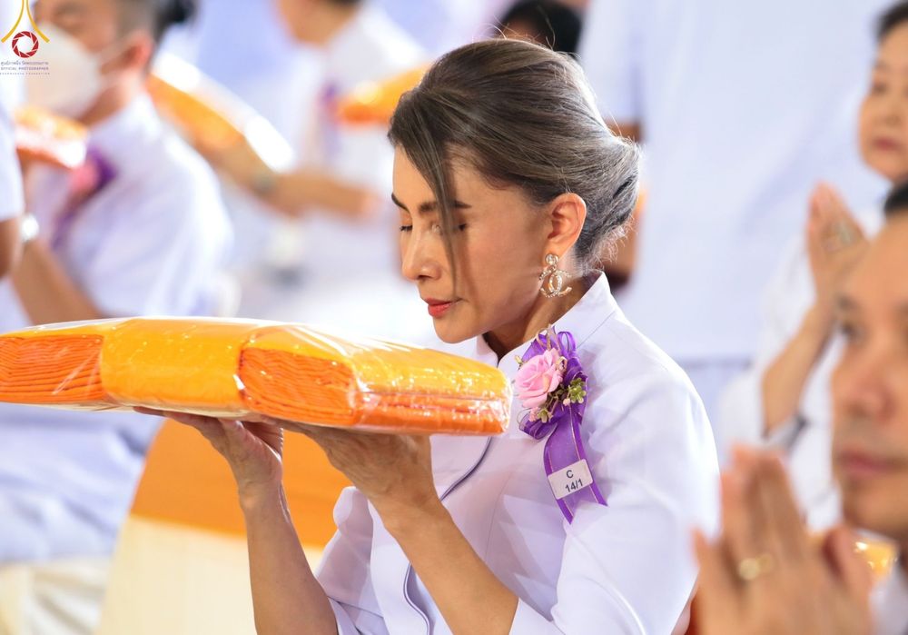 ภาพ No.88904:พิธีทอดผ้าป่าสมทบกฐินครั้งที่ 2 วันศุกร์ที่ 29 กันยายน พ.ศ. 2566 วันเพ็ญขึ้น 15 ค่ำ เดือน 10 ณ ห้องแก้วสารพัดนึก 1 วัดพระธรรมกาย