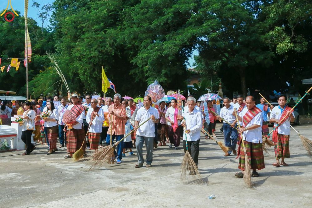 ภาพ No.166124:พิธีทอดกฐิน ณ วัดศรีบุญเรือง จ.อำนาจเจริญ ในโครงการกฐินสามัคคีทั่วไทย 30,000 วัด บูชาธรรม 80 ปี หลวงพ่อธัมมชโย โดยคณะศิษยานุศิษย์วัดพระธรรมกาย วันที่ 20 ตุลาคม พ.ศ. 2567